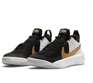 NIKE KIDS TEAM HUSTLE D 10 BASKETBALL