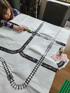 Child: Build your own roads kit