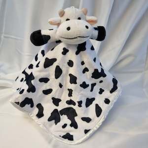 Nursery Decor: Daisy Cow Blankie / Comforter