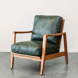 Furniture: Yukon leather armchair in green