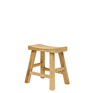 Parq curved stool in natural