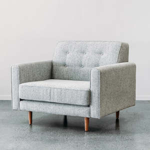 Furniture: Ventura chair in akito silver