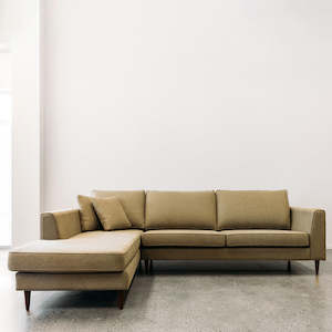 Santa Barbara sofa and chaise in chambray tussock