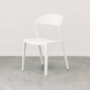 Parnell outdoor dining chair in white