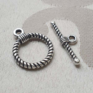 Craft material and supply: Toggle Clasp, Nickel, Ring:18mm/Bar:25mm (5 sets)