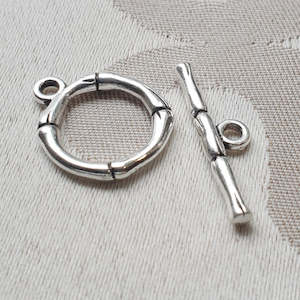 Craft material and supply: Toggle Clasp, Silver, Ring:17mm/Bar:26mm (5 sets)