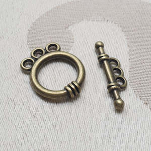 Craft material and supply: Toggle Clasp, Antique Gold, Ring:14mm/Bar:19mm (5 sets)