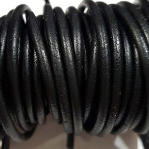 2.8mm Round Leather, black - 1m (only 1m left)