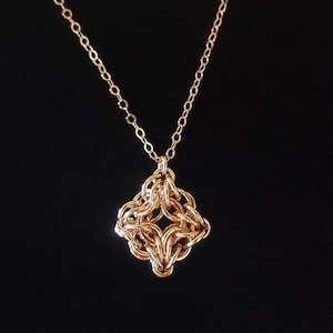 Frontpage: Celtic Labyrinth Pendant Kit