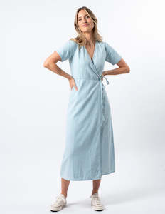 STELLA ESSENTIALS Como Dress - Light Blue Wash