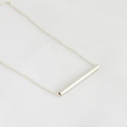 Jewellery: Classic circle bar necklace - gracie jewellery