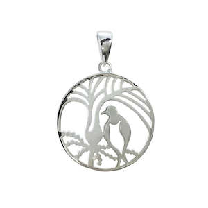 Pendant - Kereru / Wood Pigeon in Circle Polish/MAT