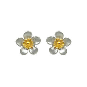 Studs - NZ Manuka Flower with Gold Plate