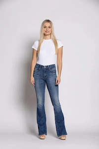 Clothing: Novi Jean /Vitta wash