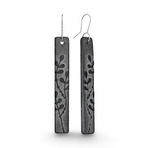 Rātā Vine Drop Earrings