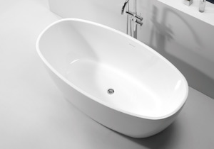 Mid-sized Oval Shaped Bath - 1610mm - B065