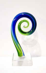 Beautiful Maori Design Koru - Punga Green & Blue Glass Award / Trophy - 230mm High