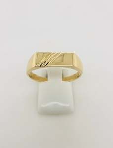 9ct Gold Gents Ring 014