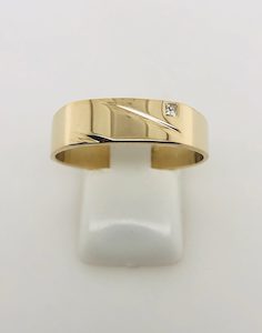 9ct Gold Gents Ring 020