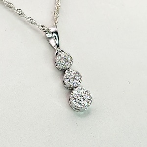 9ct White Gold Brilliant Cut 0.25ct Diamond Cluster Drop Pendant