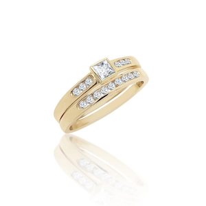 9ct Yellow Gold Ladies 2 Piece Cubic Ziconia Rub-Over Setting Ring