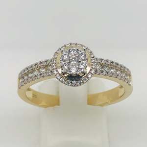 9ct Gold Cubic Zirconia Cluster Halo Ring And CZ Setting Either Side