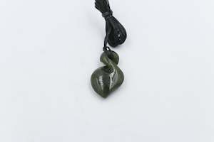 Jewellery: New Zealand Greenstone Twist