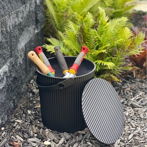 Black 11L Bucket with Lid