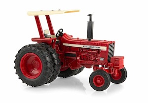 ERTL 44271 Farmall 856 Tractor w/Duals & ROPS 1/32 scale