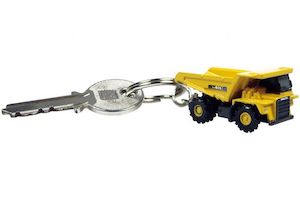 Universal Hobbies UH5540 Komatsu HD605 Dump Truck