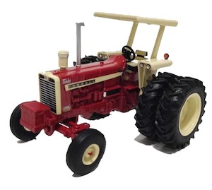 Britains 43363 International Harvester Farmall 1206 Tractor – Limited Edition