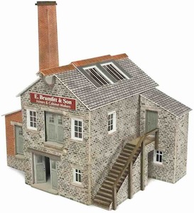 Metcalfe PN186 Ramshackle Workshop Kit N Scale