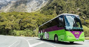 JUCY Milford Sound Cruiser 'Coach-C Cruise-Coach'(ex Queenstown)樂享巡航遊…