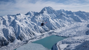 The HELICOPTER LINE Mount Cook & The Glaciers 55 minutes 庫克山和冰川 …