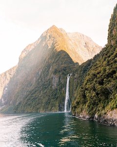 Real Journeys Milford Sound (Te Anau Coach/Nature Cruise/Coach) 米爾福德峽…