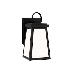 Founders Medium Exterior Wall Lantern by Visual Comfort Generation