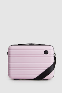 Travel Companions: Stori Vanity Case