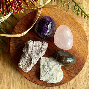 I am Worthy healing crystal kit Strength Within