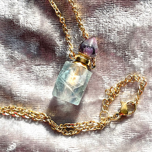 Fluorite perfume pendant necklace Strength Within