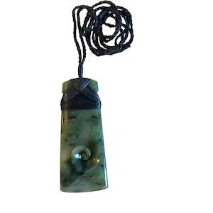 M012 Pounamu Toki Koru