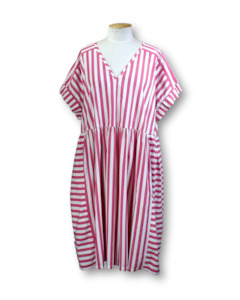 Clothing: Kowtow. Dress - Size L