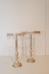 I01: Vintage Cake Stand for 1 Set