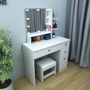 Furniture: Glam Vanity Dresser