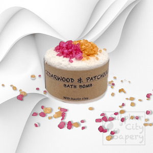 Cedarwood & patchouli bath bomb