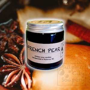 French Pear scented soy candle. 80g