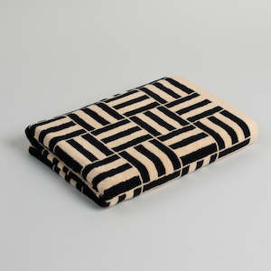 BAINA Willis Pool Towel - Sand/Noir