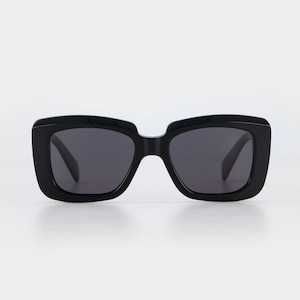 Isle of Eden Sunglasses - Pia in Black