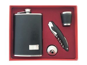 Clothing: Men’s Hip flask Knife Gift Set