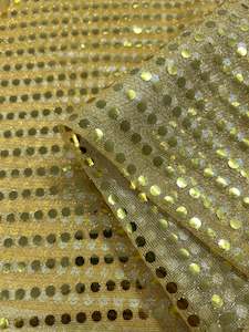 Sequins: Sequin - Gold - 112cm