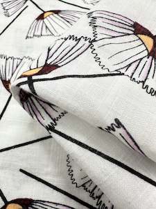 Printed Linen Blend: Linen Blend - Lily - 147cm